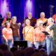 Mixdur og band på scenen, Låter vi sang på 70-tallet. Foto: Truls Breda